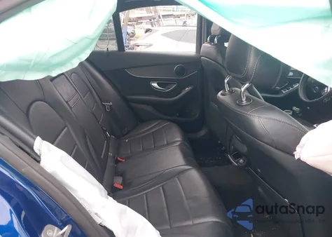 2019 Mercedes-Benz C 300 4Matic z USA, uszkodzony, nr VIN 55SWF8EB8KU313124